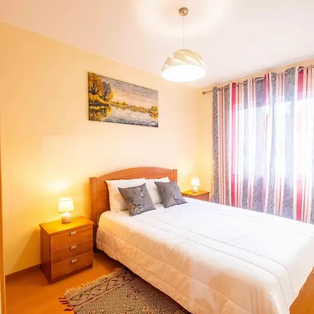 Santana House - By Your Key Holiday home *